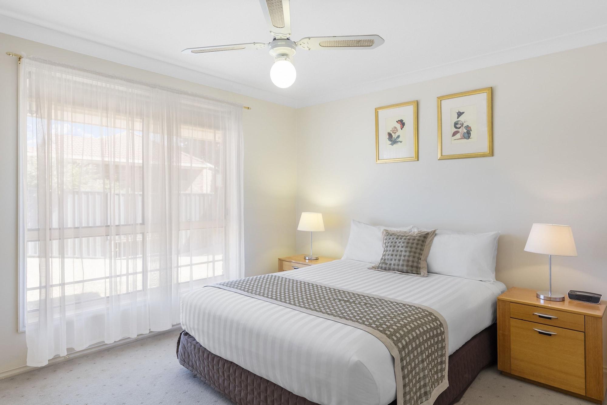 Best Western Ambassador Motor Inn & Apartments Уогга-Уогга Экстерьер фото