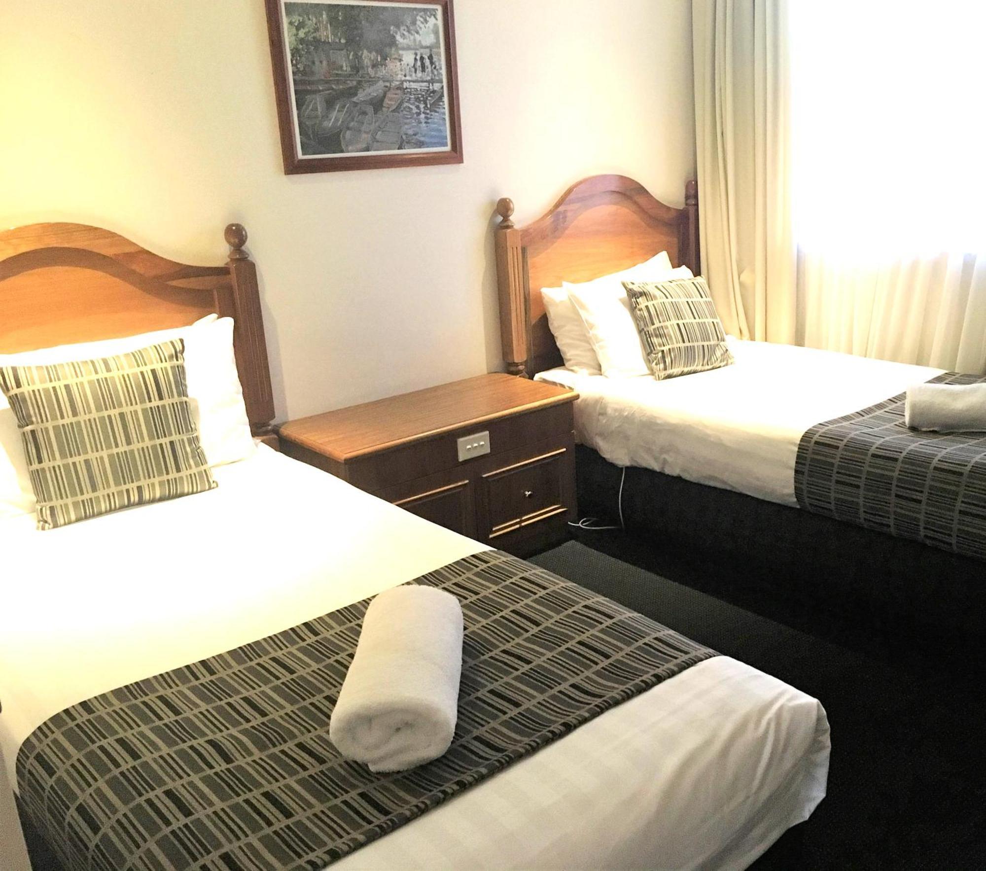 Best Western Ambassador Motor Inn & Apartments Уогга-Уогга Экстерьер фото