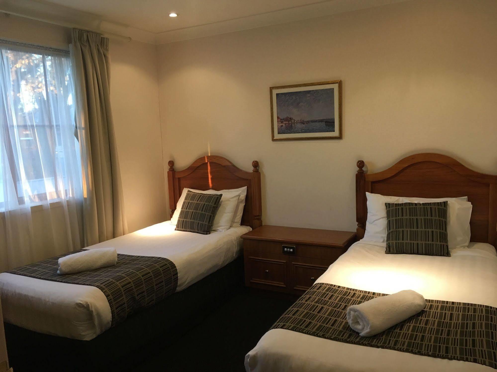 Best Western Ambassador Motor Inn & Apartments Уогга-Уогга Экстерьер фото